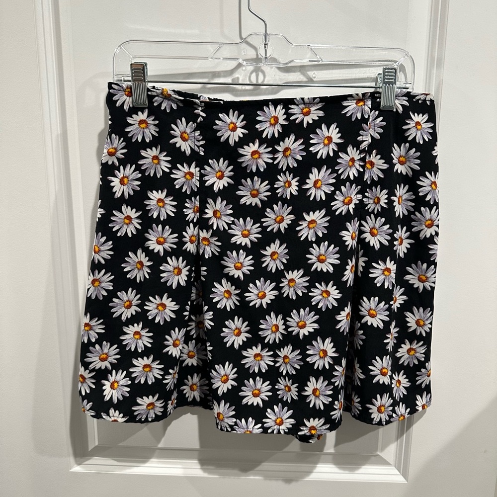 Kirra Black Floral Mini Skirt X-Large
